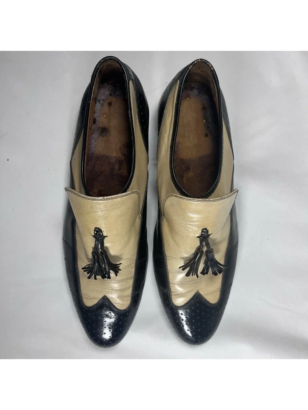Vintage Two-Tone Black and Cream Leather Tassel Loafers